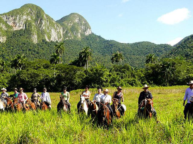 Horseback Riding Valley of Vinales